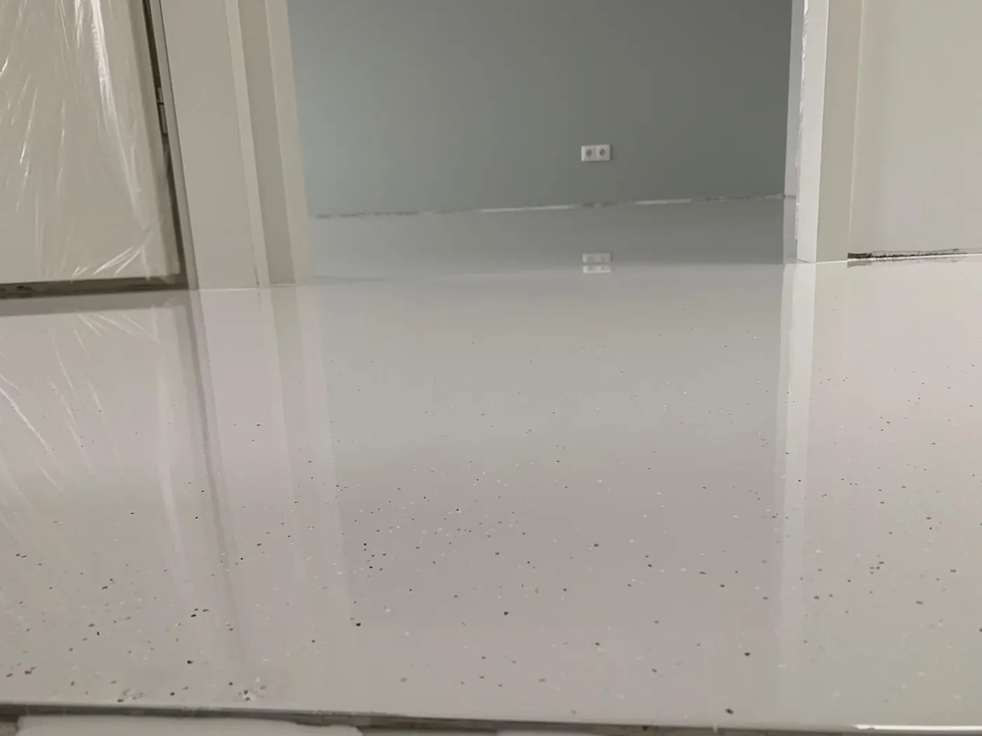 PU flakes gietvloer in een interieur