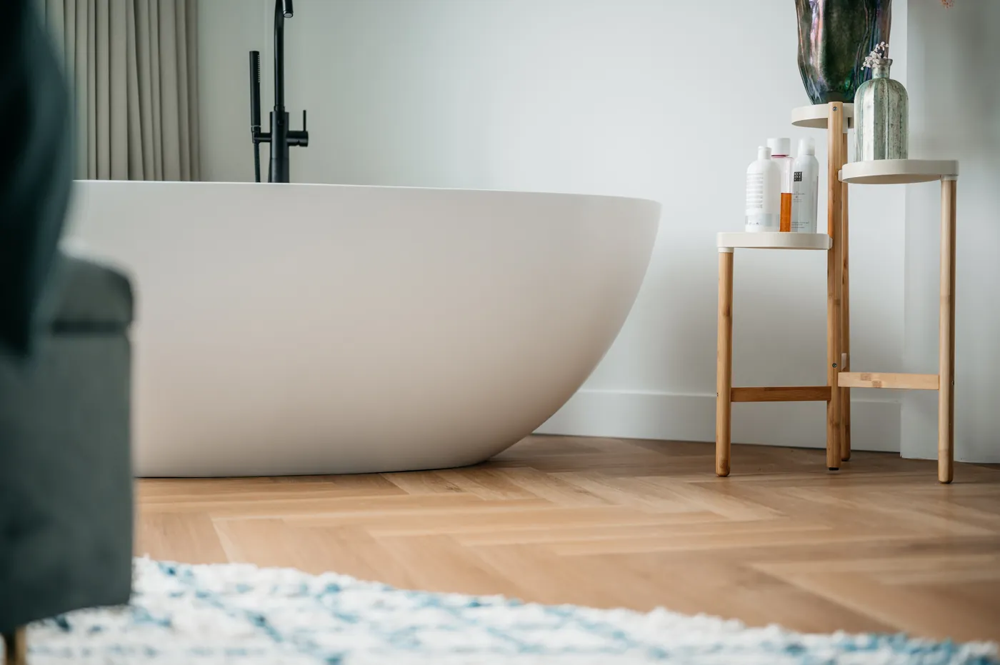 Hal en toilet met visgraat en tegel pvc